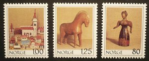 画像1: ノルウェー切手 1978年　伝統木製玩具　3種