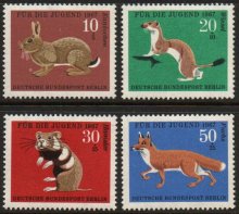 他の写真1: ドイツ　ベルリン切手　1968年　青少年福祉　アナグマ　カワウソ　4種