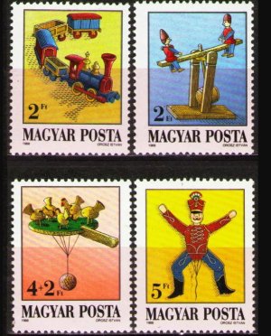 画像1: ハンガリー切手　1988年　アンティークおもちゃ　4種
