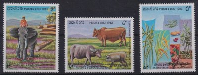 画像1: ラオス切手　1983年　動物 　ゾウ　牛　家畜　3種