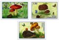 タジキスタン切手　2019年　キノコ　カエル　ハリネズミ　3種