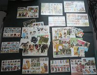 画像2: 世界の犬切手プレミアムコレクション　台紙13セット付き　プレゼントや販売に最適！