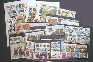 画像1: 世界の犬切手プレミアムコレクション　台紙13セット付き　プレゼントや販売に最適！ (1)