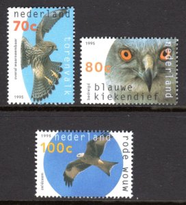 画像1: オランダ切手　1995年　鳥　アカトビ　猛禽類　3種 (1)