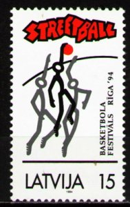 画像1: ラトビア切手 1994年　ストリートボール 1種 (1)