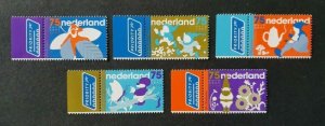 画像1: オランダ切手　2008年　ノーム　不思議な小人たち　5種 (1)