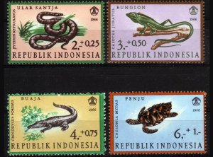 画像1: インドネシア　1966年　爬虫類　イリエワニ　4種 (1)